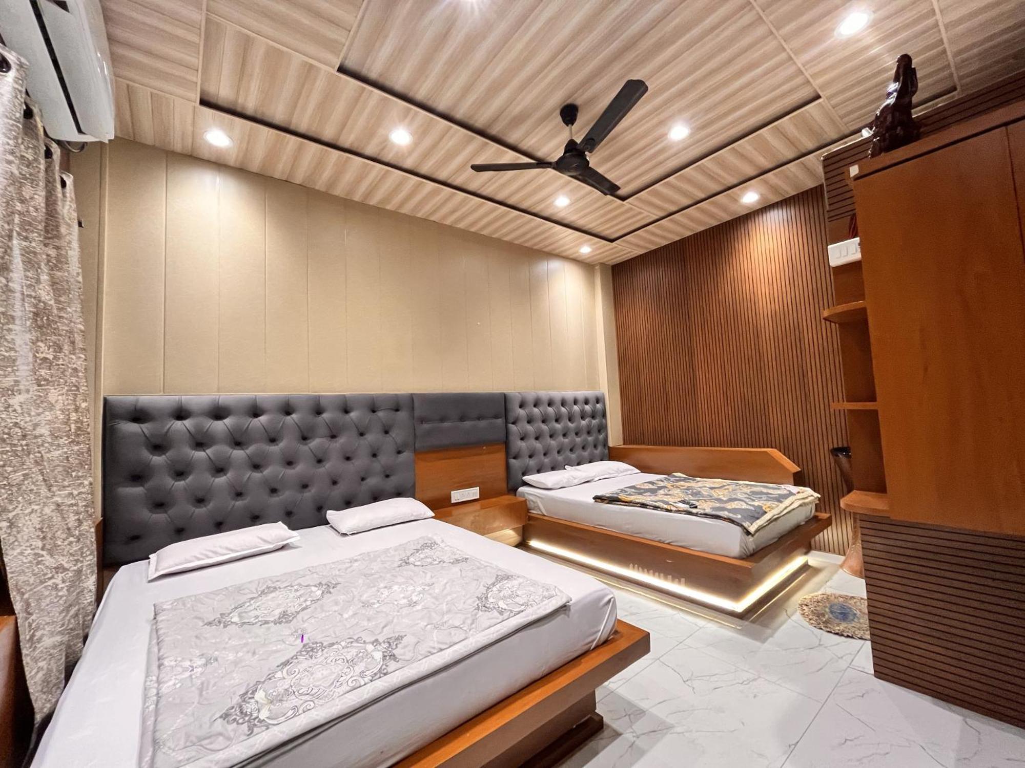 Pallav Guest House 우자인 외부 사진