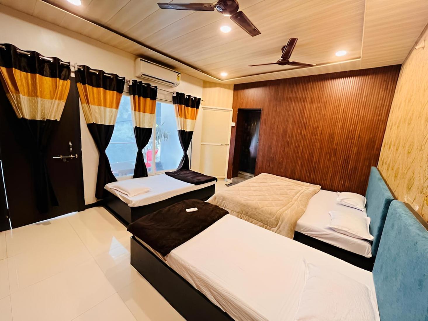 Pallav Guest House 우자인 외부 사진