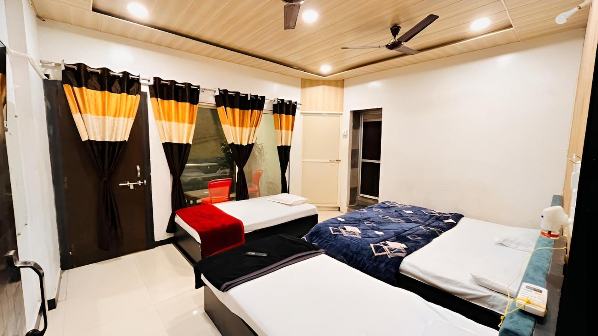 Pallav Guest House 우자인 외부 사진